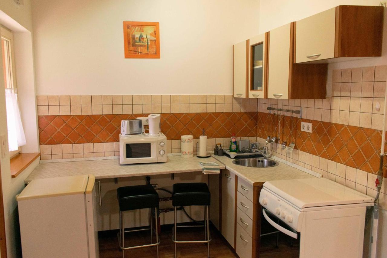 Borostyan Apartmanhaz Apartment *