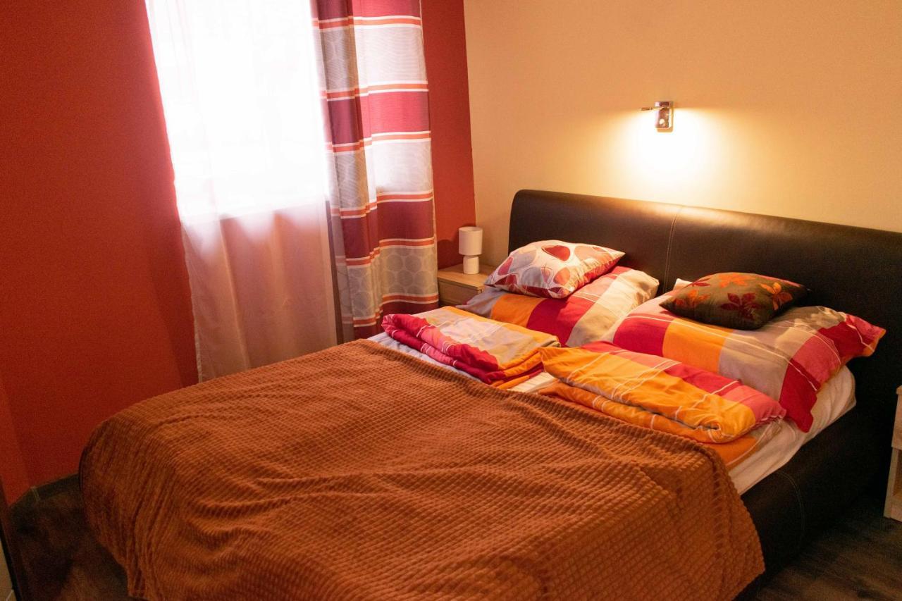 Borostyan Apartmanhaz Morahalom