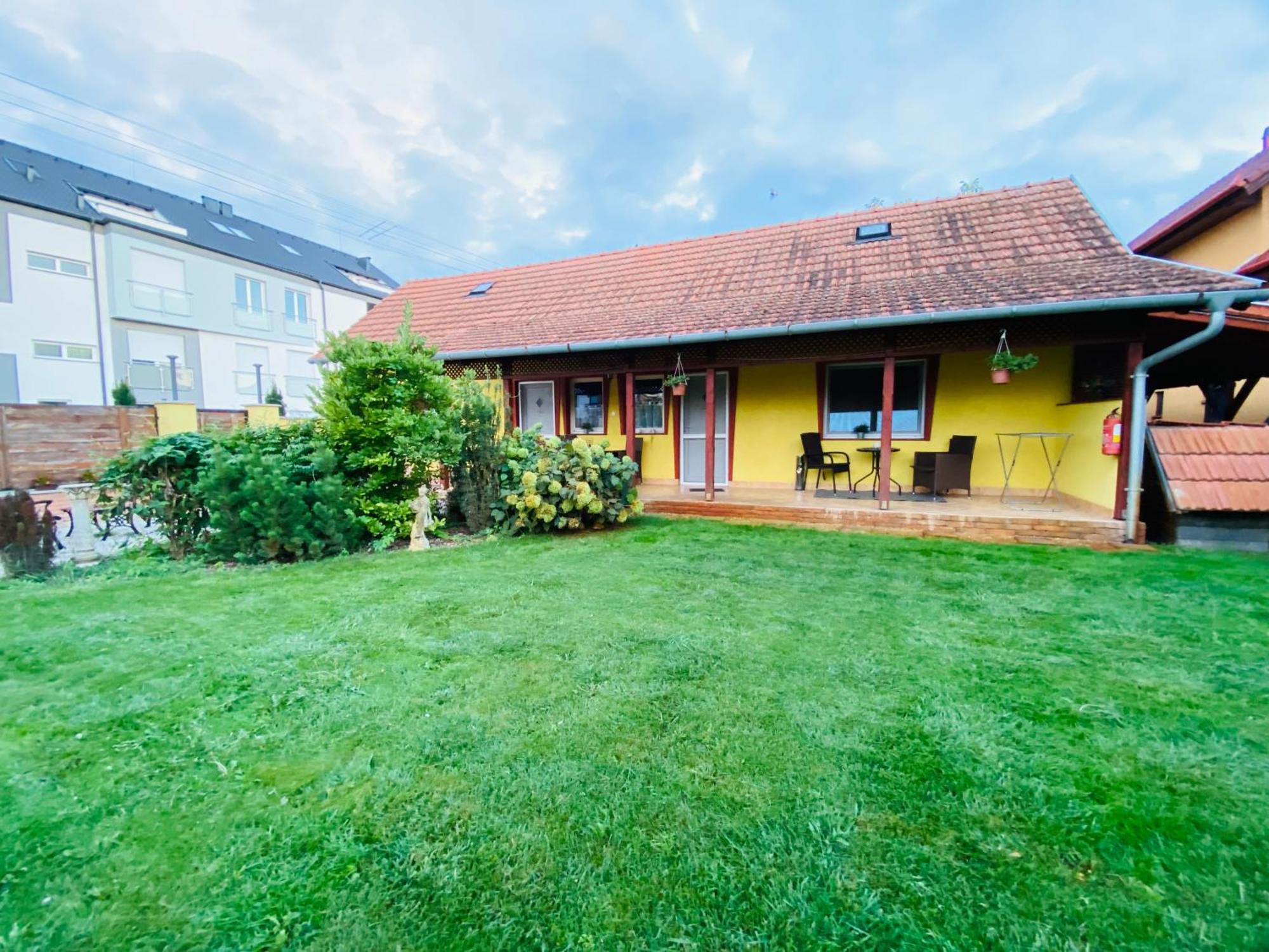 Borostyan Apartmanhaz Morahalom
