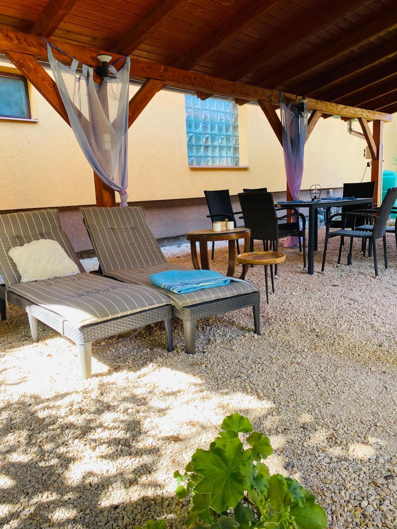 Borostyan Apartmanhaz Morahalom