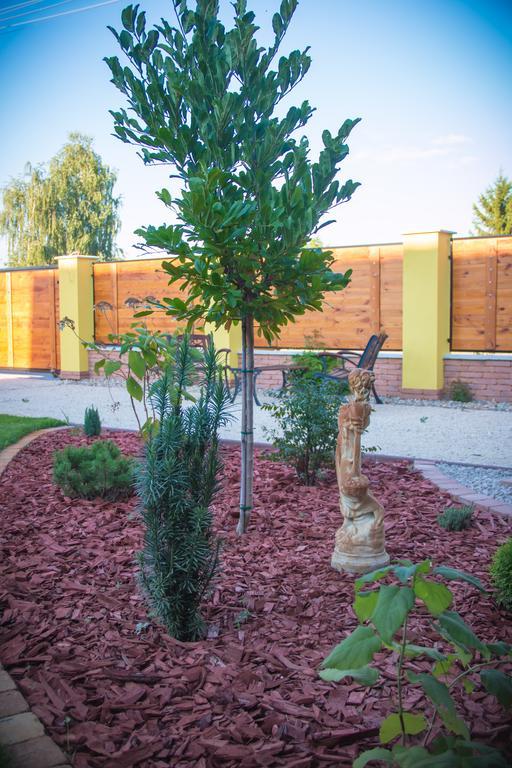 Borostyan Apartmanhaz Apartment Morahalom